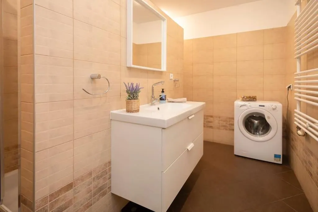 Arteon With Terrace Apartment Krakow 0*,  Poland